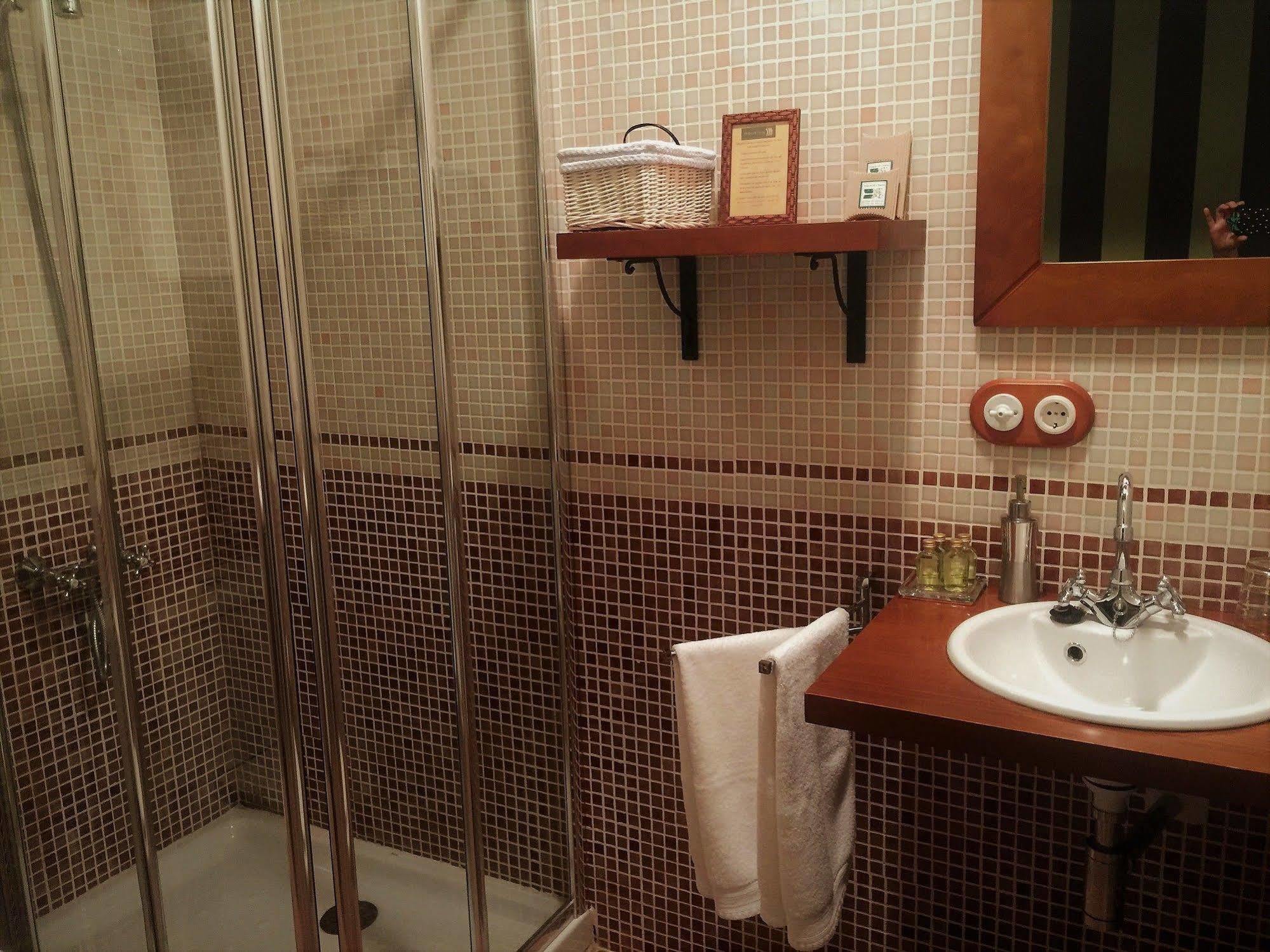 Hotel Os Tres Teixos Adelán Zewnętrze zdjęcie