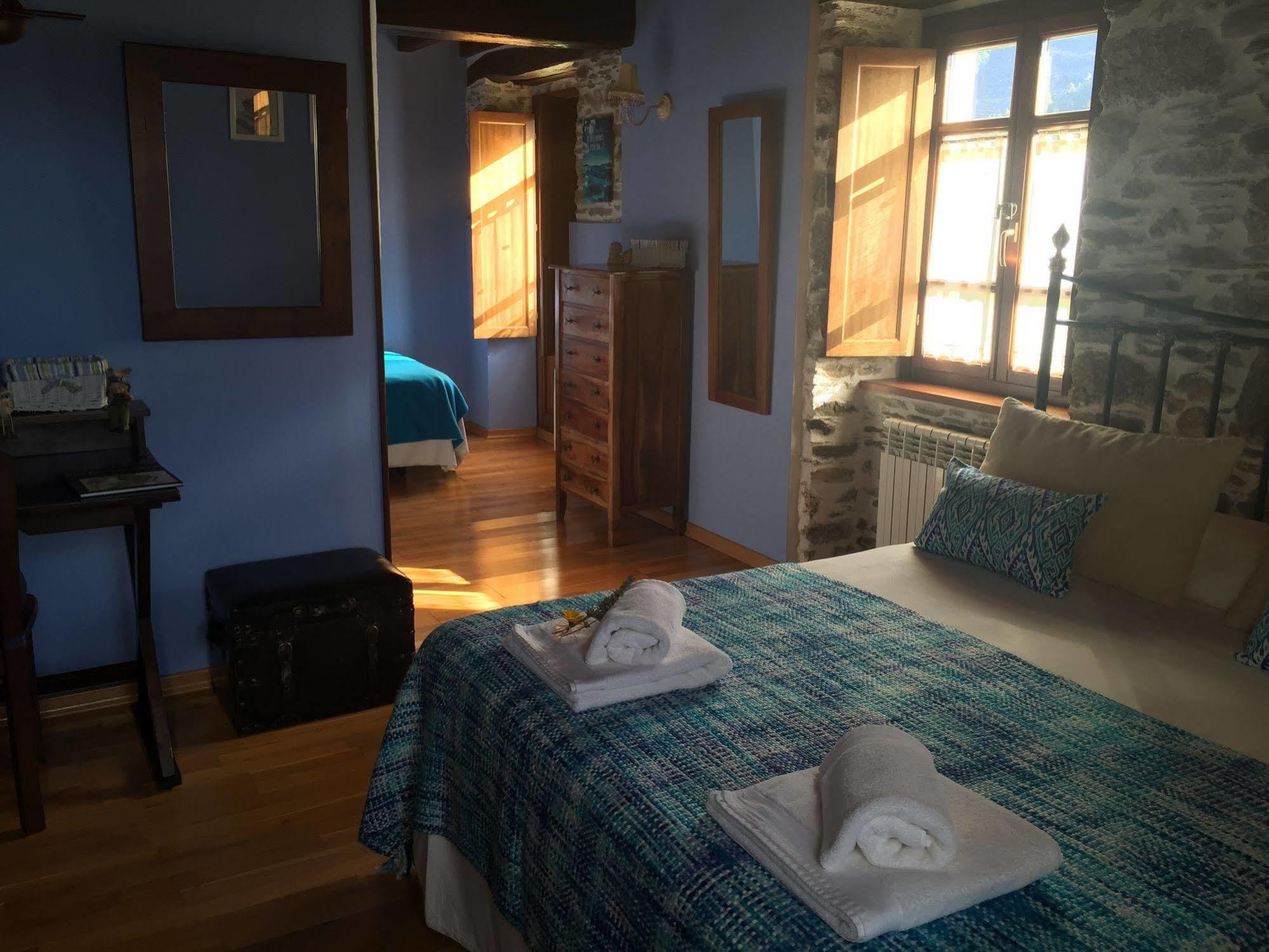 Hotel Os Tres Teixos Adelán Zewnętrze zdjęcie