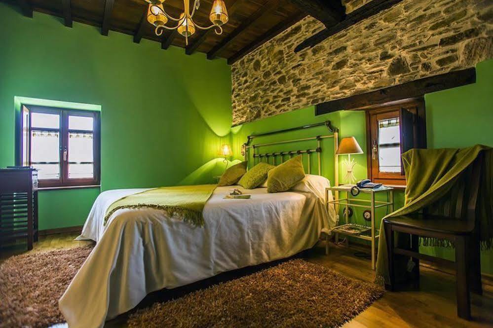 Hotel Os Tres Teixos Adelán Zewnętrze zdjęcie